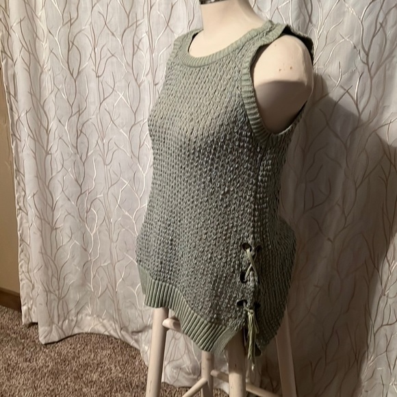 easel Sweaters - Green sweater tank. Hi-Lo with ties on the sides.